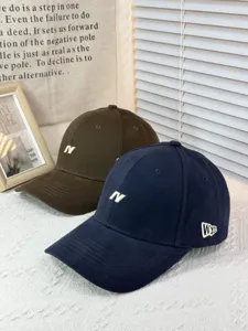 Klassische bestickte Buchstaben Baseballkappe, strapazierfähige Baumwolle, lässiger Stil.