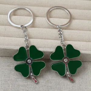 Portachiavi quadrifoglio in metallo souvenir dell'Italia portafortuna per chiavi.