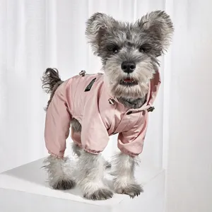 Joli imperméable rose à quatre pattes pour chien avec capuche, combinaison étanche pour animaux.