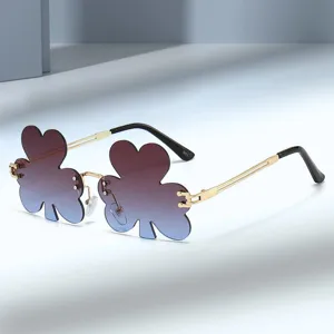 Lunettes de Soleil Trèfle en Métal Sans Monture Forme de Feuille Unique Lunettes de Fête Drôles Protection UV400 Festival
