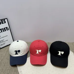 2026 Nuovo Cappello da Baseball Ricamo Amore Donna Primavera Estate Protezione Solare Uomo