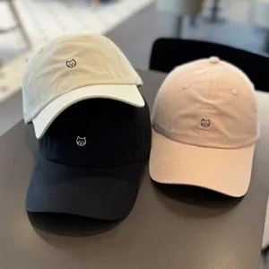 Minimalist cat embroidery baseball cap, cotton casual dad hat for men and women, spring summer.