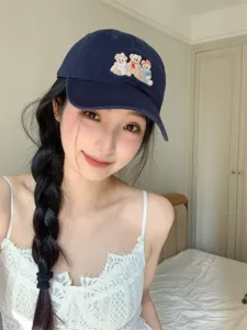 Cute embroidered little bear baseball cap, trendy Korean style sun protection hat.