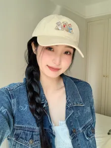 Cute bear embroidery baseball cap for women, casual Korean style sun protection adjustable dad hat.