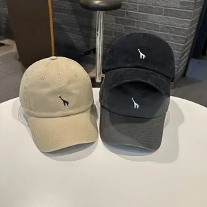 Koreanischer bestickter Giraffen Baseball Cap, Baumwolle Freizeithut fuer Sonnenschutz.