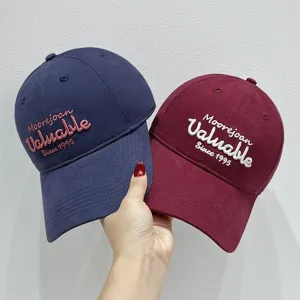 Casual cotton baseball cap with embroidered logo, soft top couple sun hat for autumn.