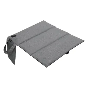 Tragbares klappbares beheiztes Outdoor-Sitzkissen Detailansicht mit strapazierfähigem Stoff.