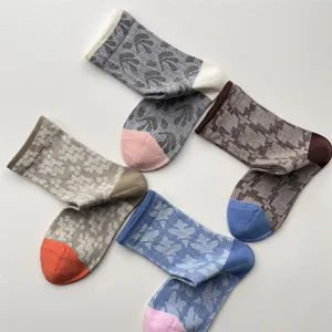 Vintage contrast color geometric mid tube cotton socks for women retro casual comfy hosiery
