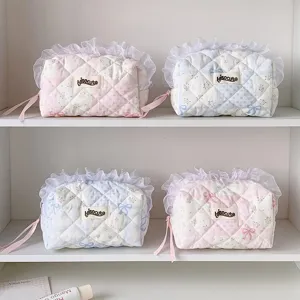 Borsa Cosmetica Trapuntata Stile Ins Grazioso Fiocco Volant Pochette Trucco Grande Capacità Borsa di Stoccaggio da Viaggio Portatile Donna