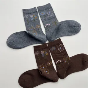 Autunno inverno retro floreale lana calzini metà polacco letterario fiore morbido caldo