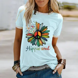 Maglietta donna a maniche corte con stampa girasole hippie soul e dettagli a contrasto.