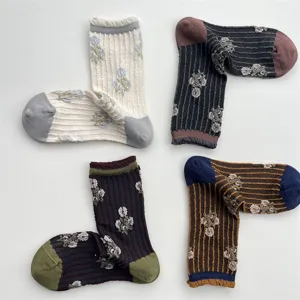 Vintage vertical stripe floral women socks sweet contrast color mid-calf cotton long socks