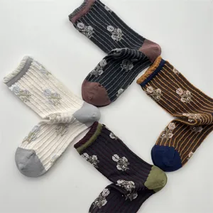 Japanese vintage striped floral women socks autumn sweet contrast color embossed cotton socks
