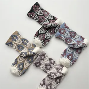 Women retro embossed floral mid-tube socks, Japanese style cotton breathable socks.