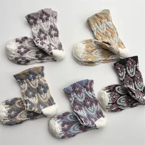 Japanese vintage floral mid-tube socks for women, 3D embossed cotton breathable socks.
