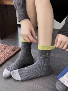 Korean style colorblock striped women mid-tube socks autumn winter cotton detail view