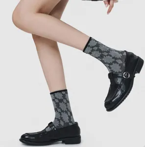 Japanese vintage contrast geometric pattern mid-tube socks for women, stylish spring hosiery