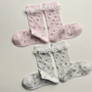 Chaussettes mi-hautes en résille florale de style japonais avec bordure en dentelle mignonne