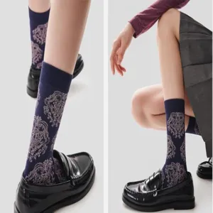 Vintage floral mid-tube socks for women, retro old money style comfortable cotton socks.