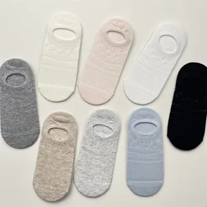 Flache unsichtbare Füßlinge Detail, atmungsaktives Mesh-Design, bequeme rutschfeste Damensocken.