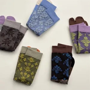 Chaussettes japonaises vintage en coton à motif floral et bout séparé design couleur contrastée
