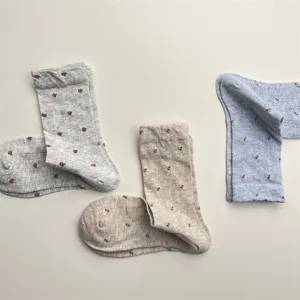 Detailed view of vintage floral mid-calf socks featuring breathable mesh and cute patterns.