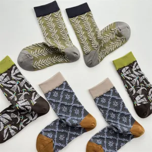 Retro Japanese style relief cotton socks women autumn winter cute bird floral mid-tube