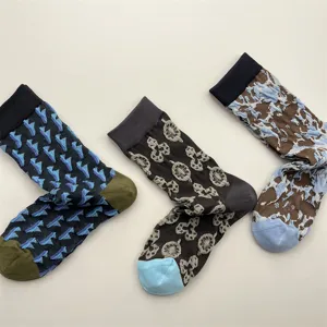 Chaussettes mi-mollet femme automne hiver relief texturé motif géométrique tendance