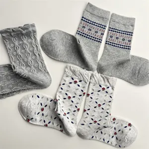 Calcetines de tubo medio para mujer estilo coreano con volantes, flores y trenzas.