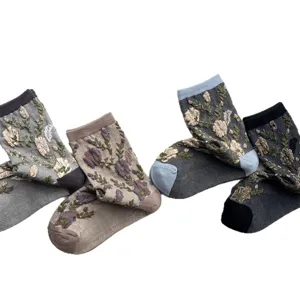 Vintage 3D floral embroidered mid-tube socks for women, breathable cotton autumn winter fashion.