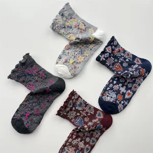 Retro textured relief heart silver wire mid-calf socks detail, ruffle lace cuff design.