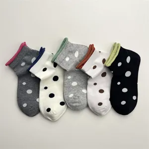 Calcetines Cortos Linda de Lunares para Mujer Estilo Coreano Puño Enrollado en Contraste Calcetines Diarios Casuales de Mezcla de Algodón