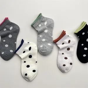 Calcetines cortos de lunares de estilo coreano calcetines de algodón con puño enrollado