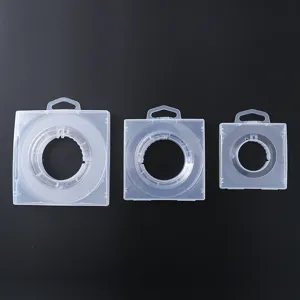 Boites de bobine de fil en plastique transparent disponibles en trois tailles differentes.