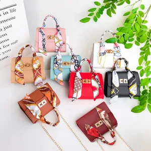 Moda Mujer Mini Bolso de Mano Diseño de Nicho Cuero PU Bolso Bandolera Con Pañuelo de Seda Cadena Bolso de Hombro Cierre Dorado