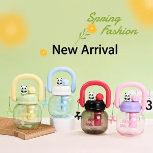 Süße Panda Doppeltrink Wasserflasche 800ml mit Griff und Anhänger Kawaii Plastikbecher