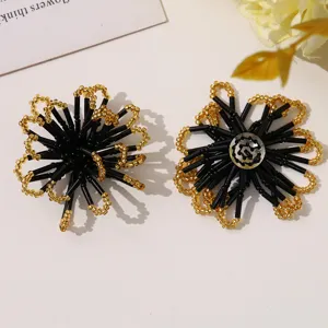 Handgemachte schwarz-goldene Perlenblumen DIY Accessoires fur Ohrringe Broschen