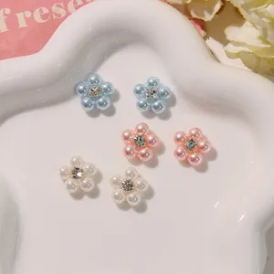 Retro pearl rhinestone five-petal flower DIY accessories for press-on nails and jewelry.