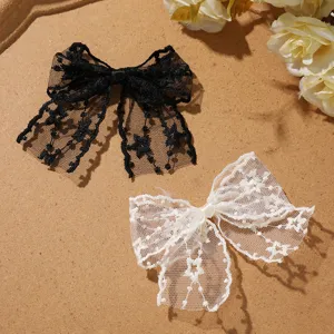Kanten strik haarspeld detail, zwart en wit mesh stof DIY accessoire voor schoenen.