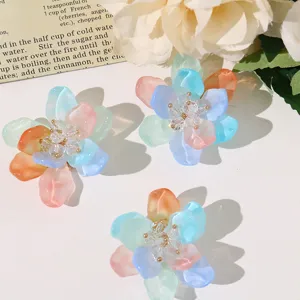 Translucent gradient resin flower DIY accessories, perfect for handmade earrings and hair pins.