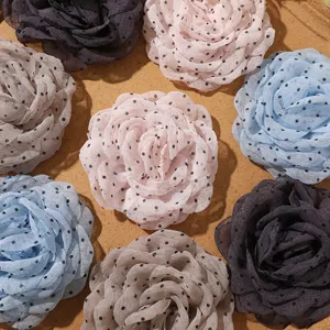 Fiori di rosa in tulle a pois accessori fai da te per forcine e decorazioni di vestiti