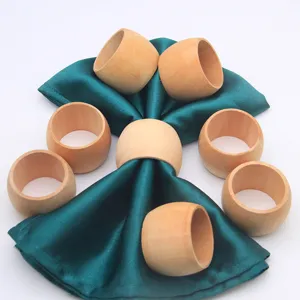 Juego de servilleteros de madera hechos a mano con tela para decoracion de mesa de hotel