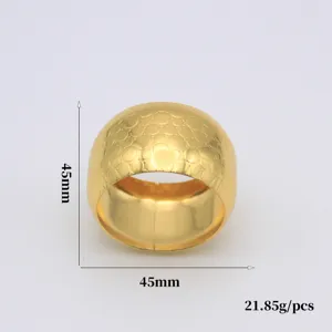 Goldener Metall-Serviettenring mit gehämmertem Punktmuster, 45mm Größe, elegante Tischdeko.