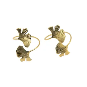 Gold ginkgo leaf napkin rings set, elegant metal napkin holder for hotel table wedding decor.