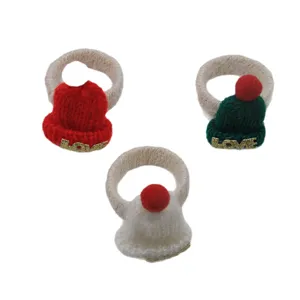 Set di portatovaglioli con cappello lavorato a maglia di Natale, bella decorazione.