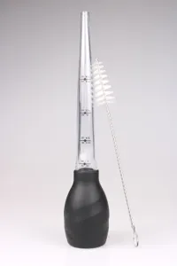 Silicone BBQ turkey baster with cleaning brush, clear graduated oil dropper pump for kitchen.