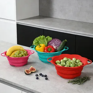 Collapsible silicone colander set, kitchen fruit and vegetable draining basket details view.