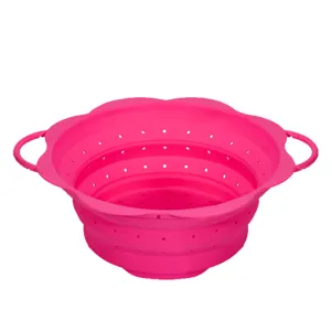 Collapsible silicone colander round fruit vegetable draining basket for kitchen daily use.