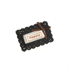Patch de broderie en dentelle noire avec ruban nœud et texte happy pour la déco de vêtement