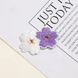 Kersenbloesem geborduurde patch tweekleurig DIY kleding badge decoratieve accessoire detail